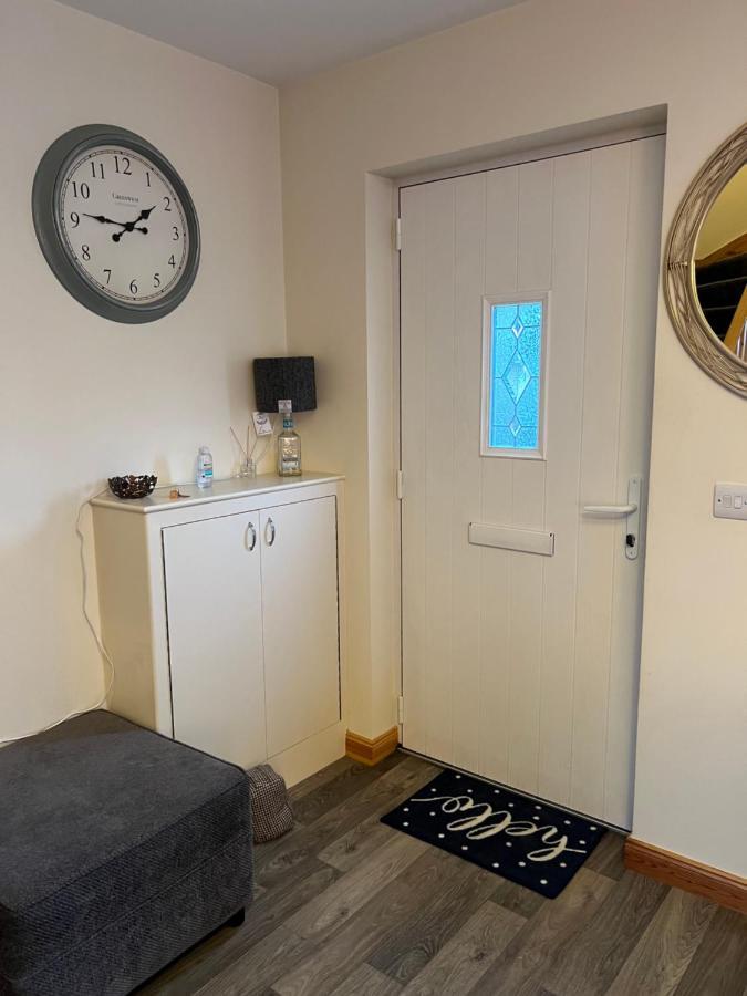 Bright And Modern 2 Bedroom In Holiday home