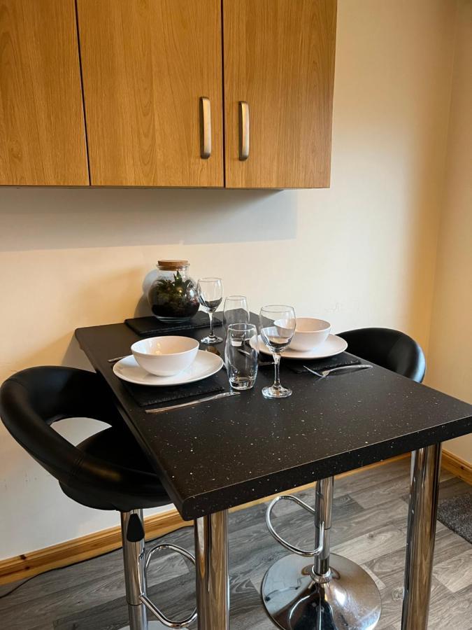 Bright And Modern 2 Bedroom In