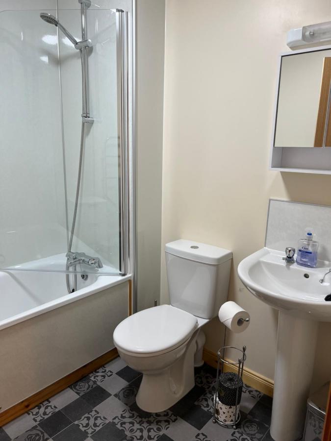 Bright And Modern 2 Bedroom In Holiday home