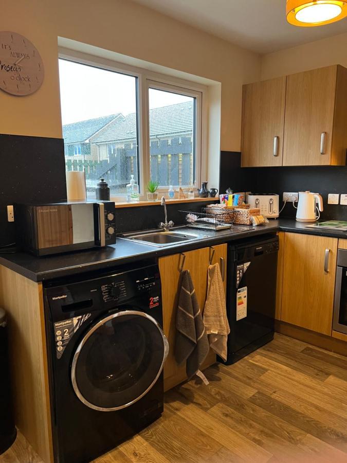 Bright And Modern 2 Bedroom In